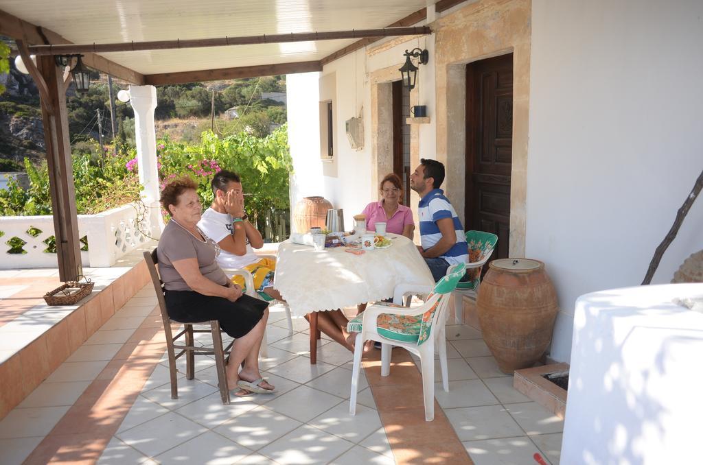 La Villa Di Zazopetra Menetaí エクステリア 写真